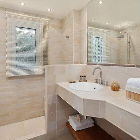 Red Queen Main Βίλα *