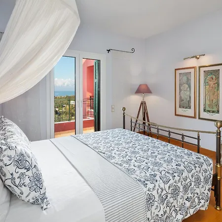 Red Queen Main Villa