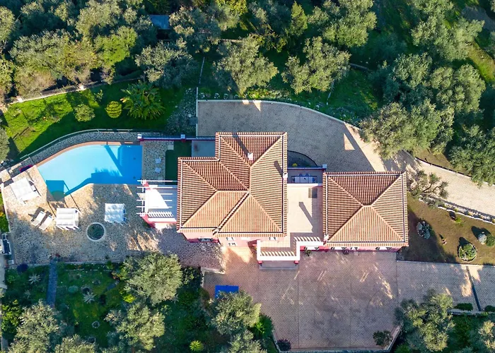 Red Queen Main Villa *
