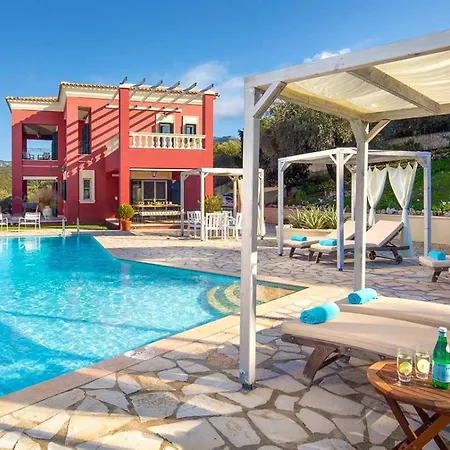 Villa Red Queen Main